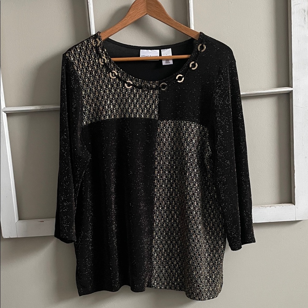 Alfred Dunner Black and Gold Patterned Blouse